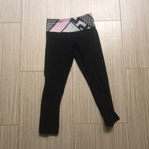 Lululemon wonder under crops